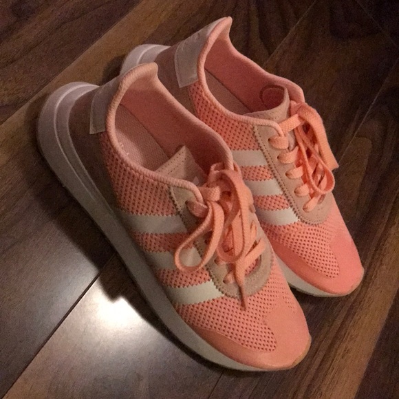(BRAND NEW) Adidas Women's Flashback Pink Coral Haze Sneaker - Picture 5 of 6